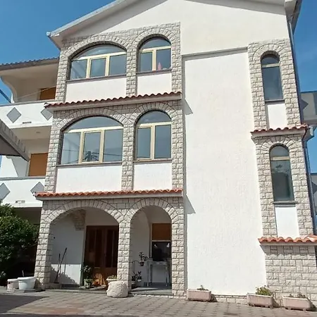 Apartment Dexi Rab