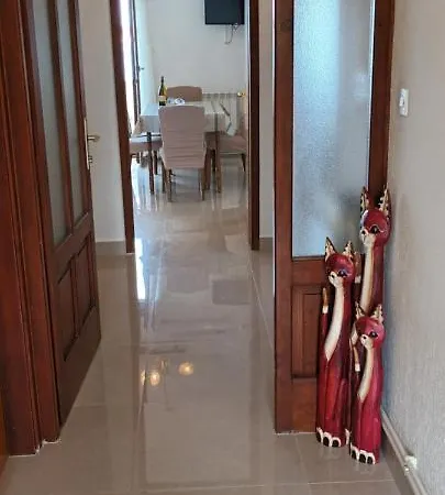 Dexi Rab Apartment Banjol