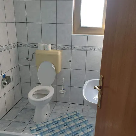 Dexi Rab Apartment Banjol